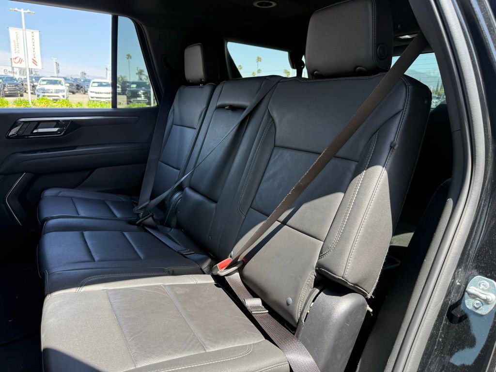 Used 2025 Chevrolet Tahoe LT AWD/4WD image 4