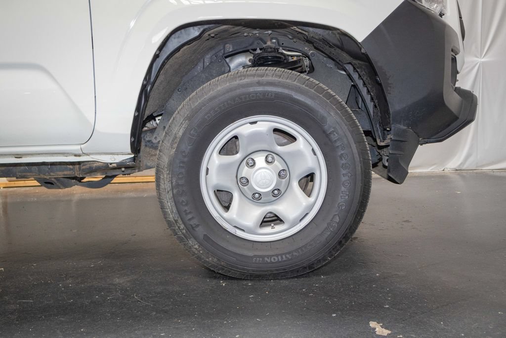 Used 2022 Toyota Tacoma SR AWD/4WD image 9