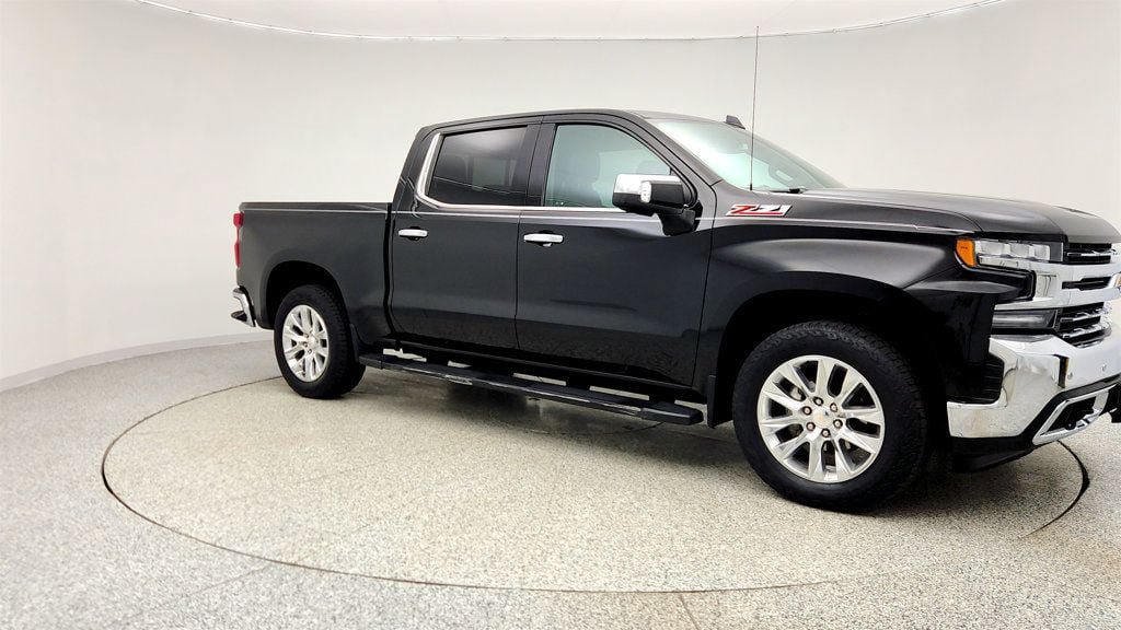Used 2022 Chevrolet Silverado 1500 LTZ AWD/4WD image 3