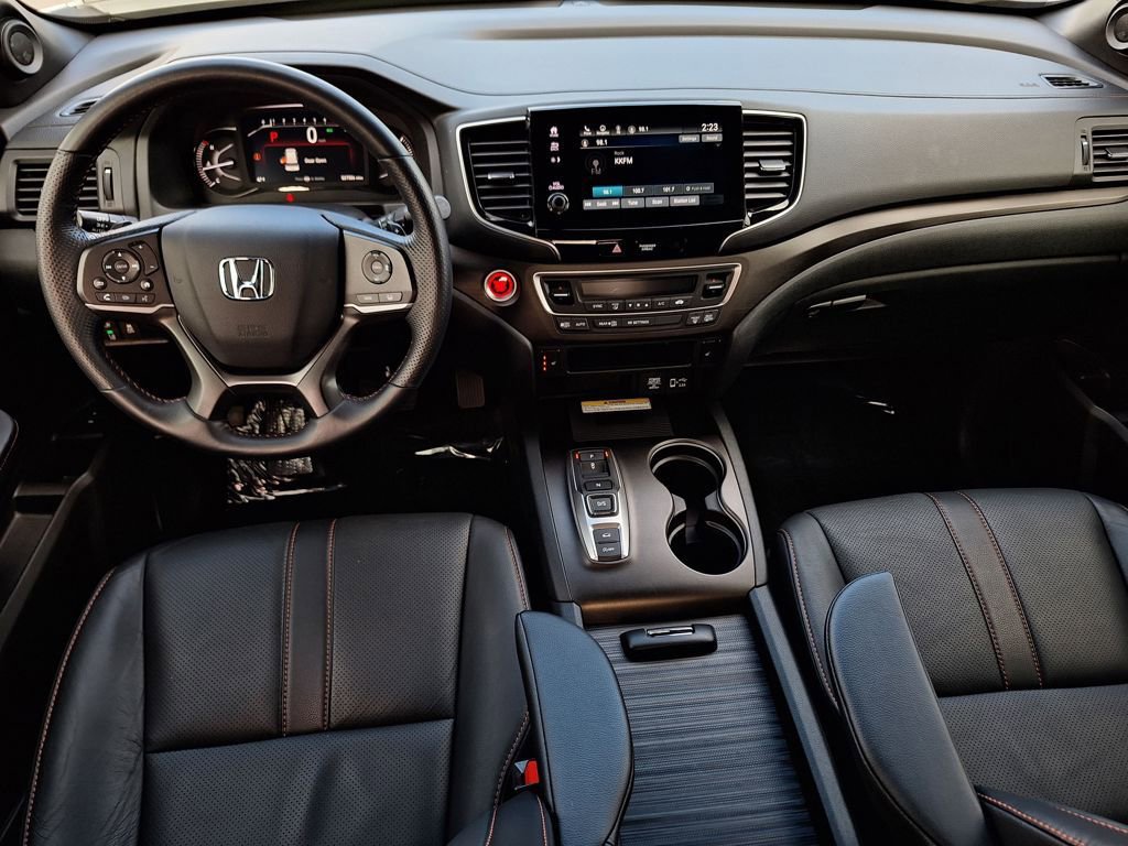 Used 2023 Honda Passport TrailSport image 13