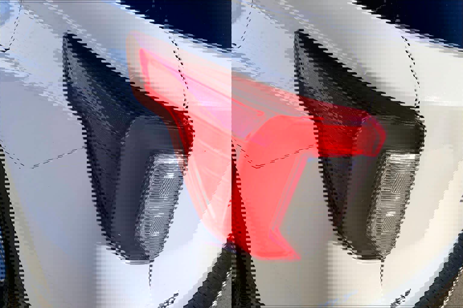 Used 2023 Ford Explorer XLT w/ Equipment Group 202A image 25