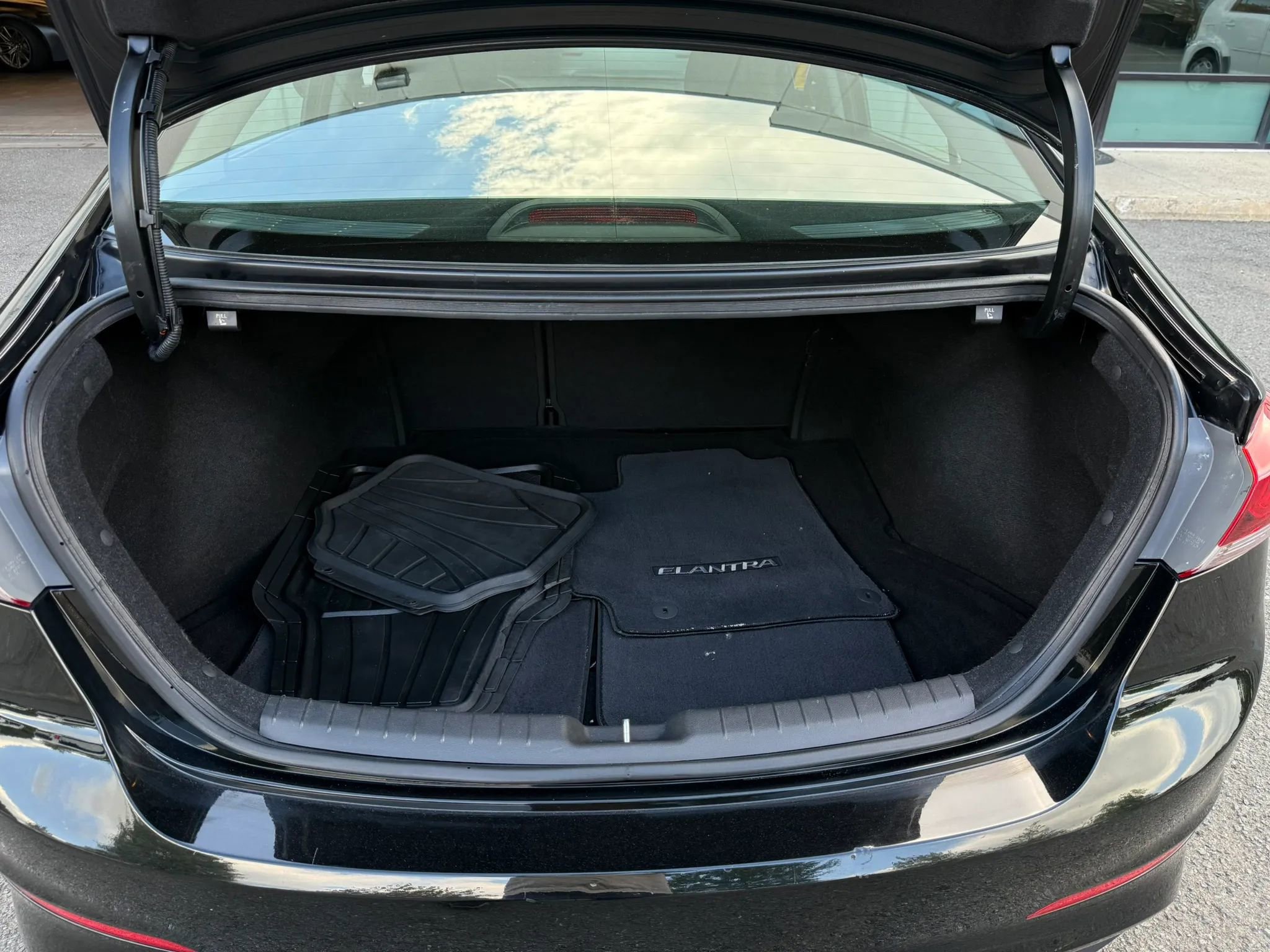 Used 2018 Hyundai Elantra Value Edition FWD image 23