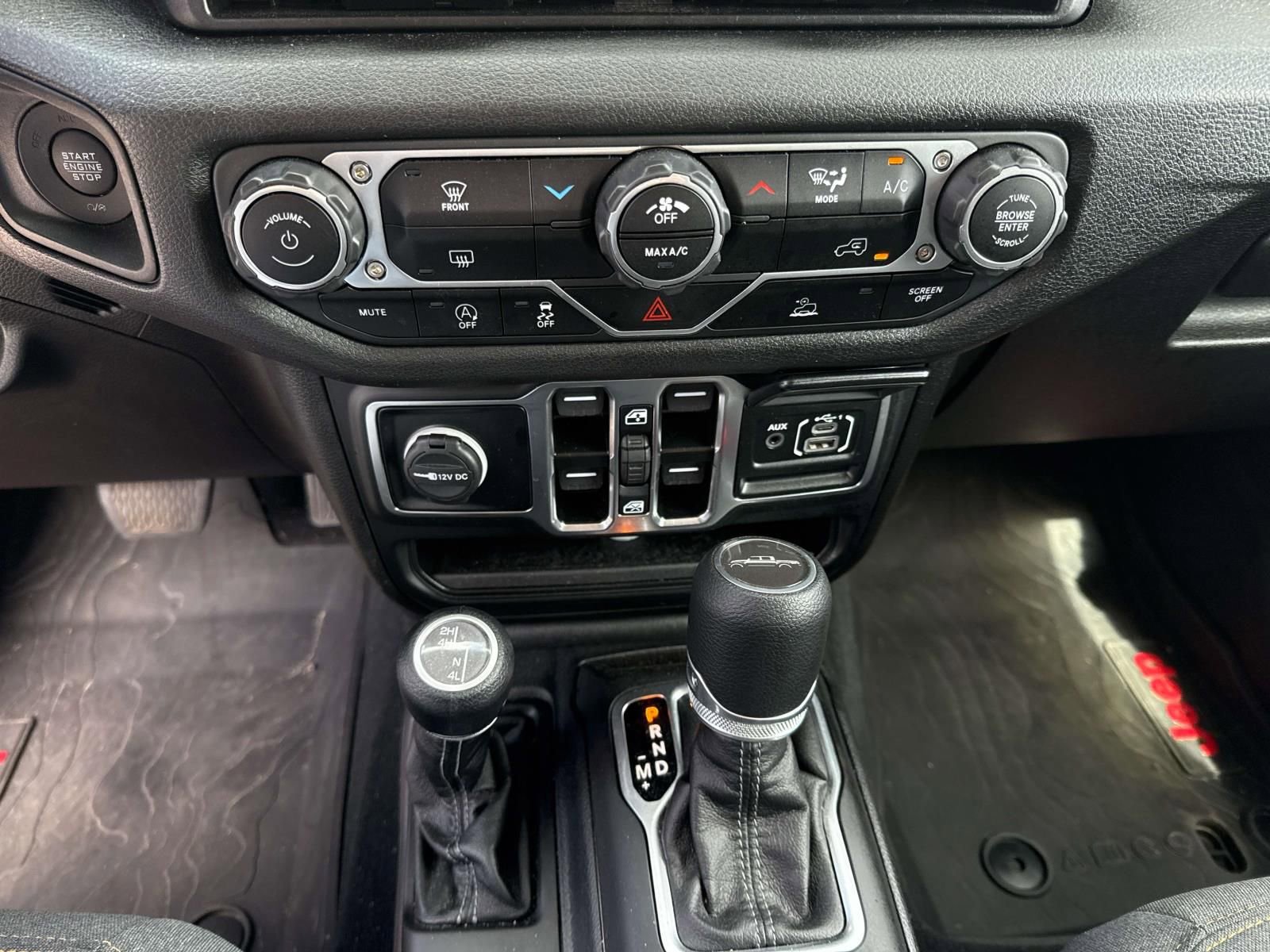 Used 2025 Jeep Gladiator Sport image 26