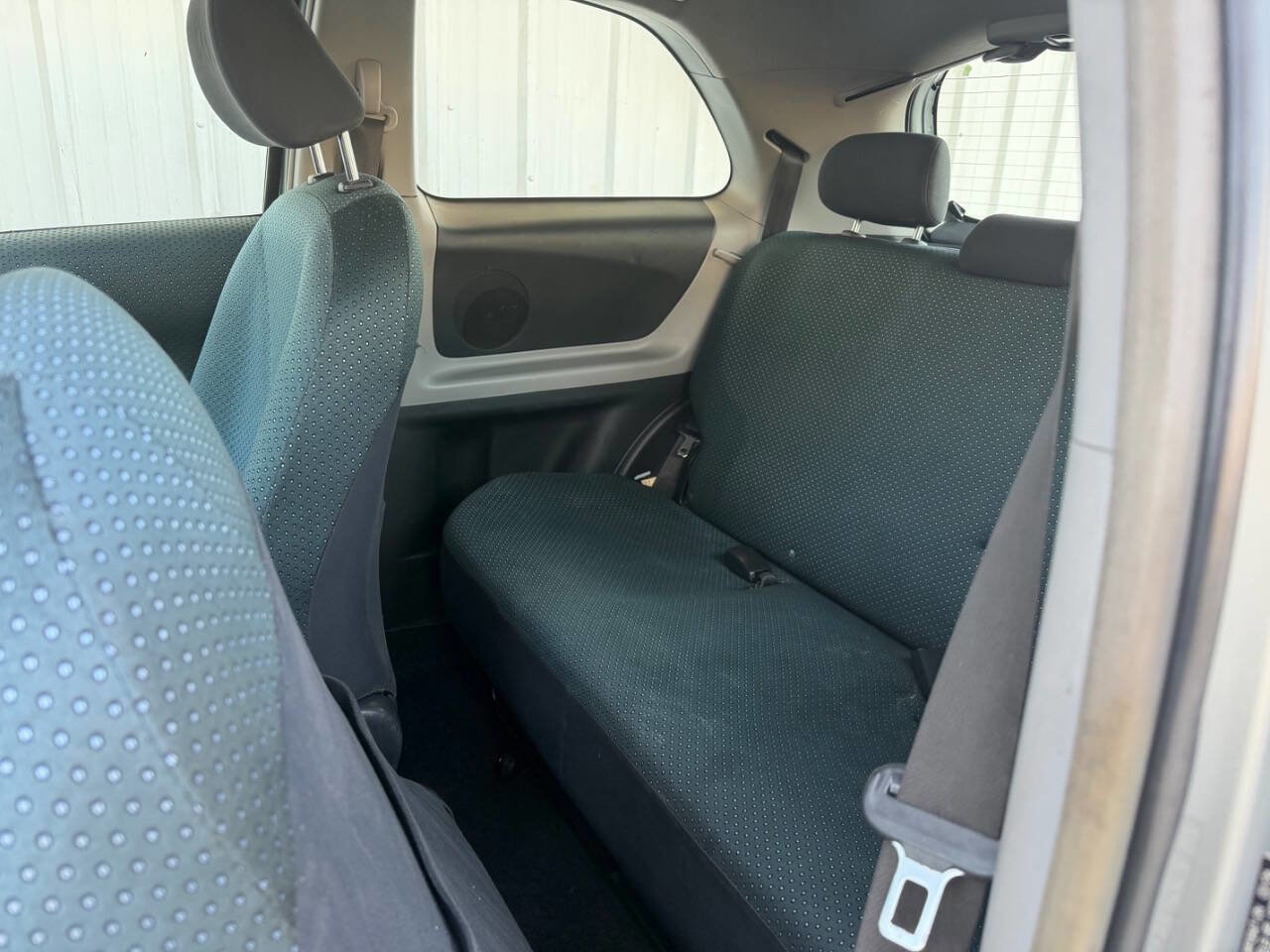 Used 2007 Toyota Yaris 2-Door Hatchback image 21