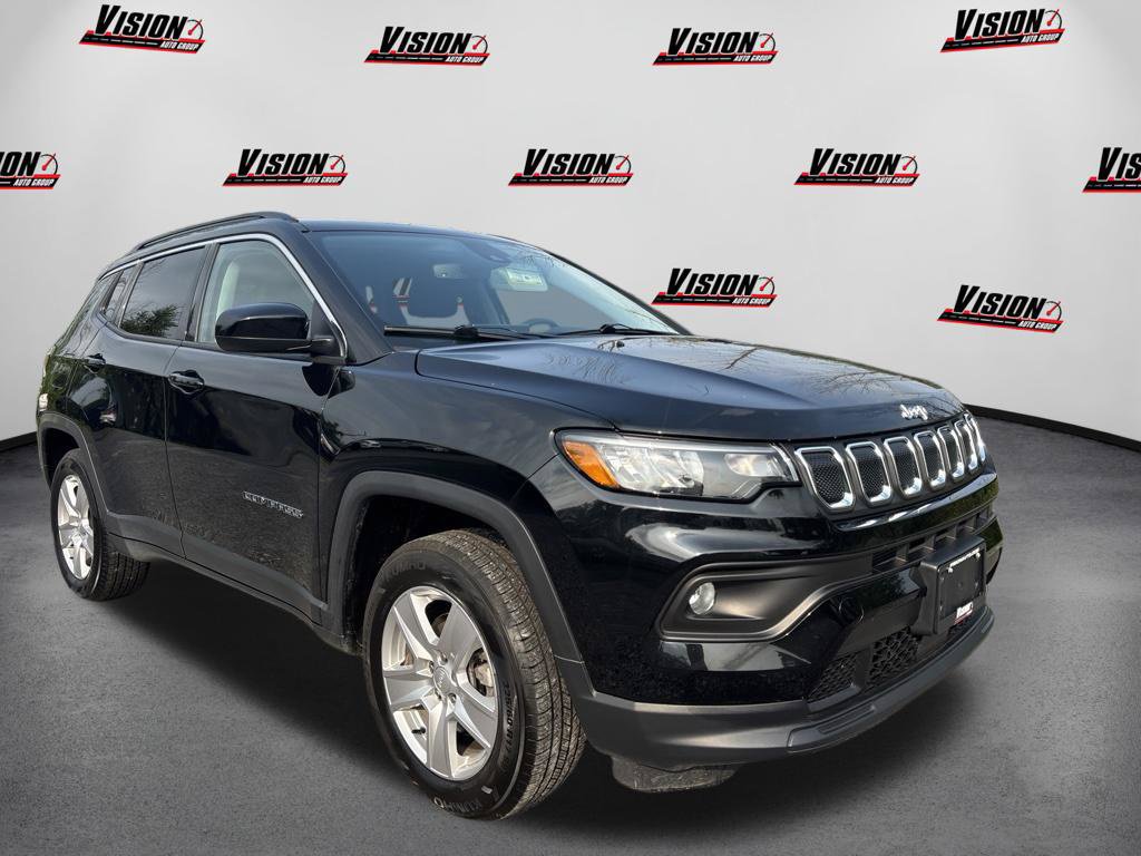 Used 2022 Jeep Compass Latitude w/ Convenience Group AWD/4WD image 3