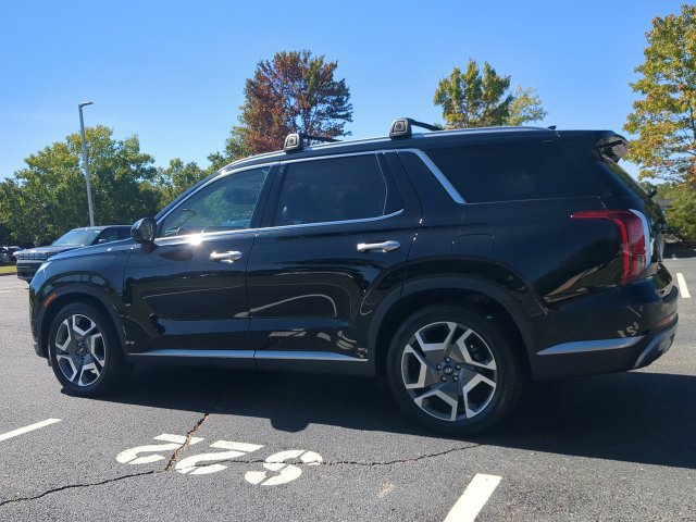 Used 2023 Hyundai Palisade SEL w/ Premium Package FWD image 6