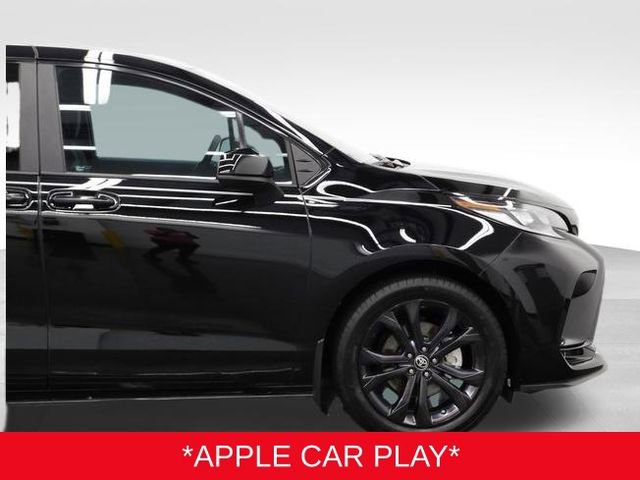 Used 2025 Toyota Sienna XSE image 14