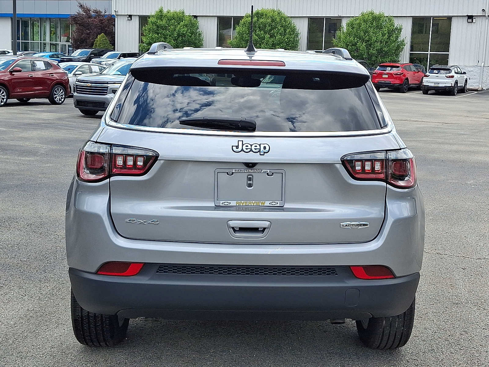 Used 2023 Jeep Compass Latitude AWD/4WD image 5