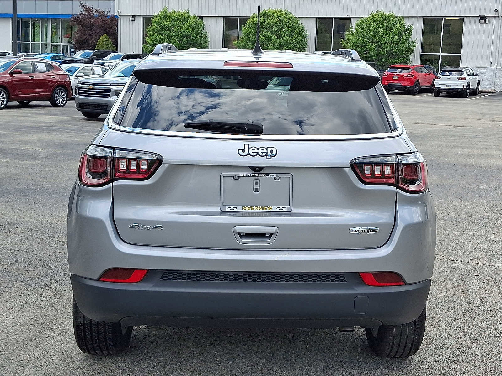 Used 2023 Jeep Compass Latitude AWD/4WD image 5