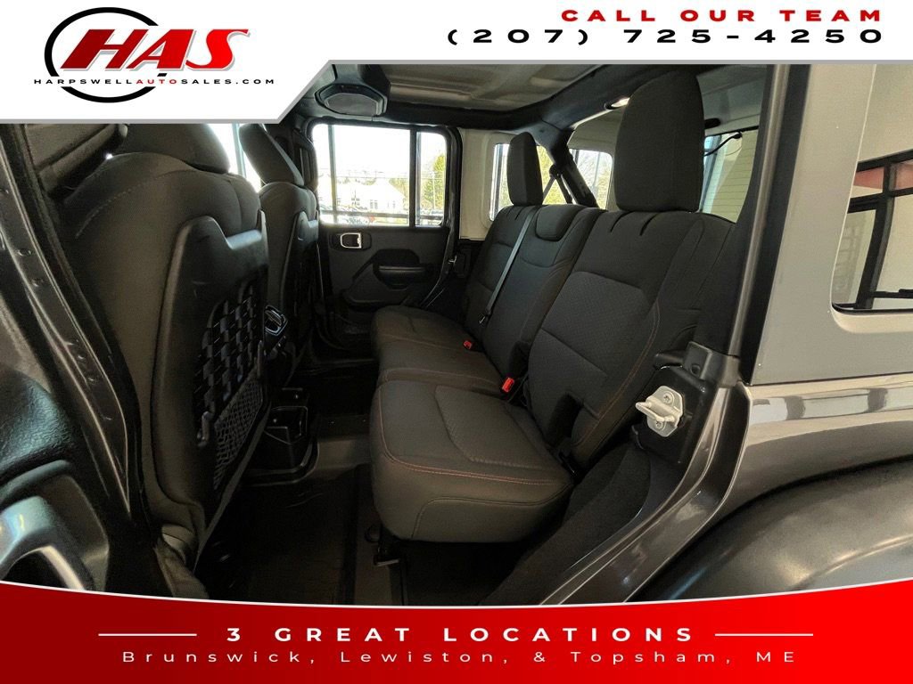 Used 2019 Jeep Wrangler Unlimited Rubicon w/ Dual Top Group AWD/4WD image 11