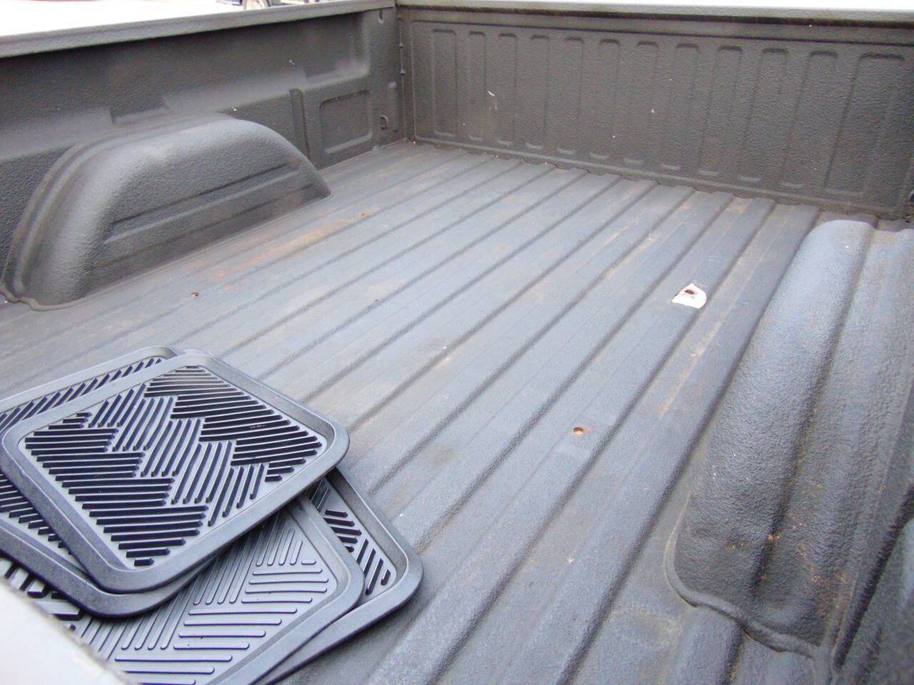 Used 2004 Chevrolet Silverado 2500 LT w/ Heavy-Duty Power Package image 33