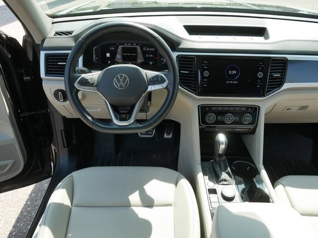 Certified 2022 Volkswagen Atlas SEL R-Line AWD/4WD image 22