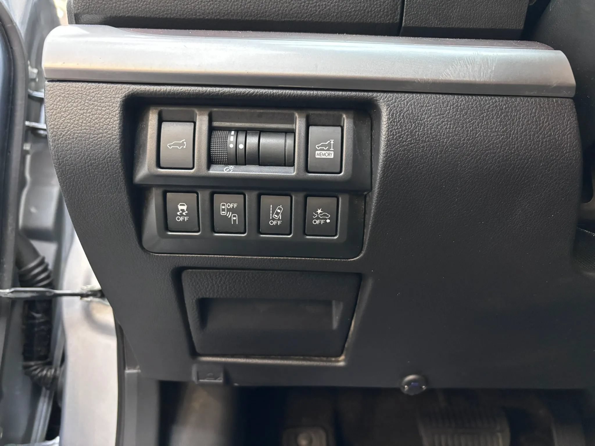 Used 2018 Subaru Outback 2.5i Limited AWD/4WD image 12