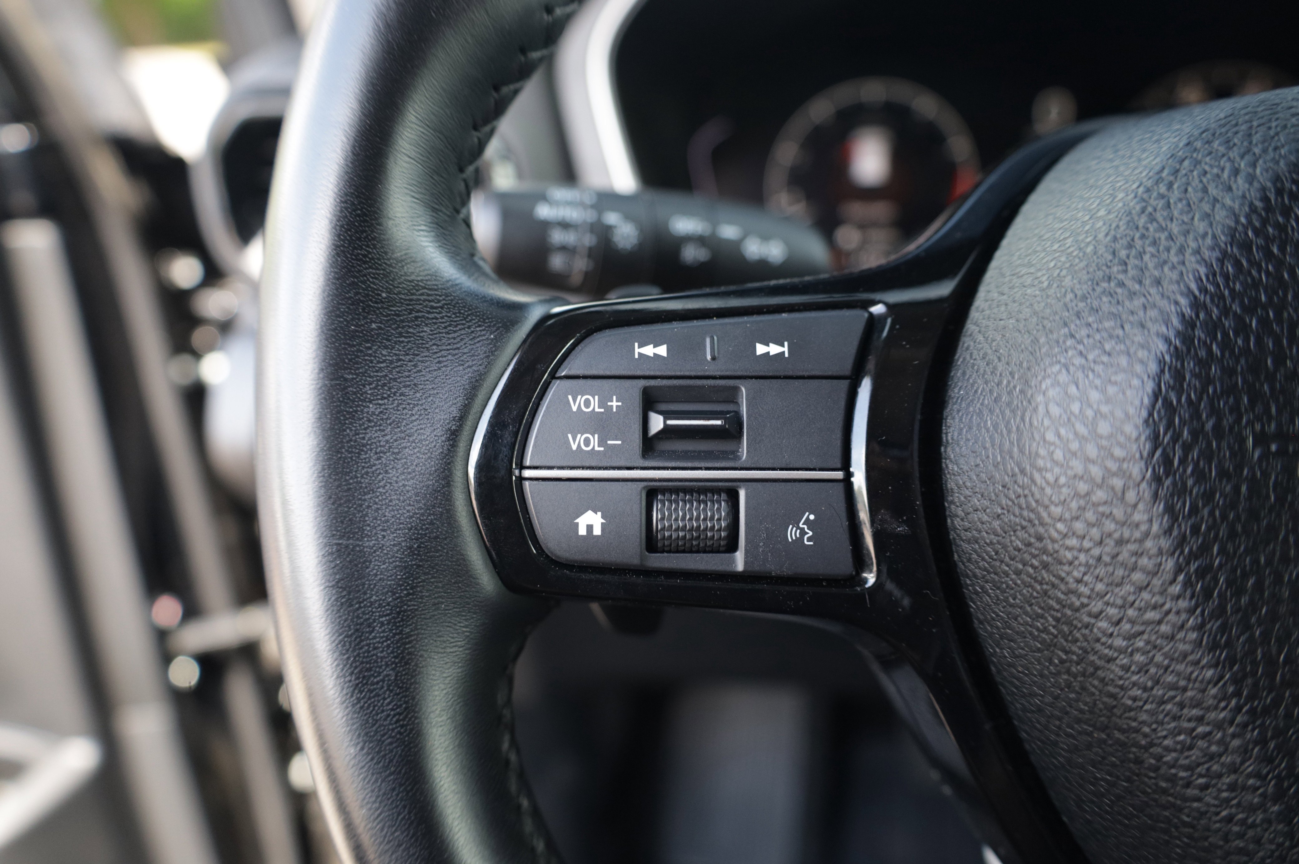 Used 2025 Honda Pilot EX-L image 14