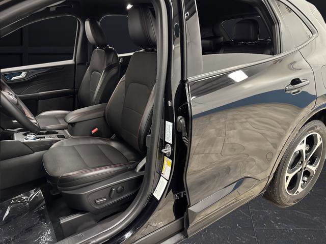 Used 2024 Ford Escape ST-Line Elite image 4
