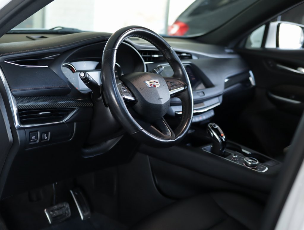 Used 2023 Cadillac XT4 Sport image 9
