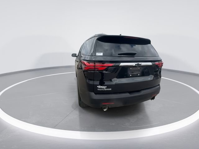 Used 2023 Chevrolet Traverse LS image 7