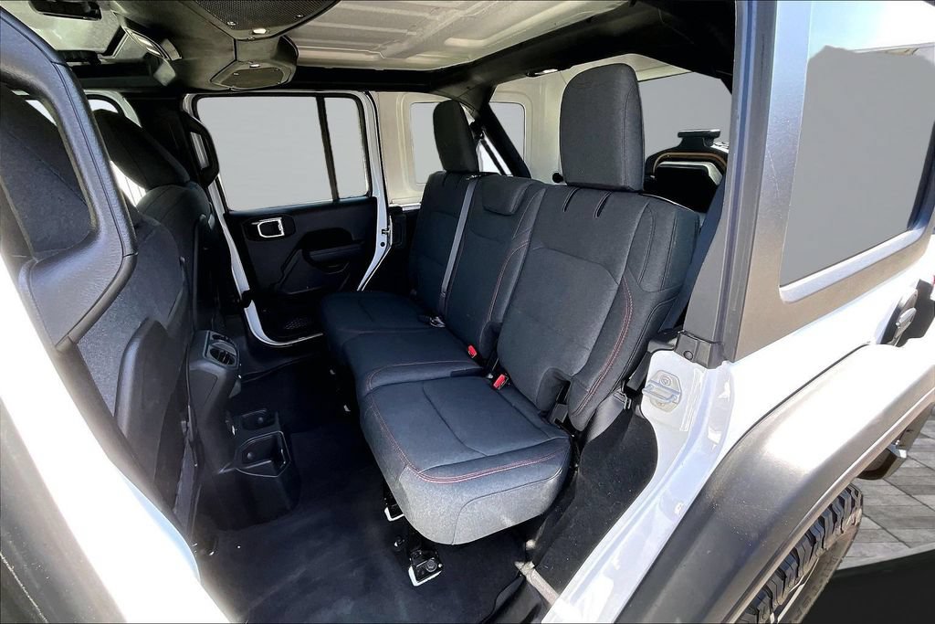 Certified 2025 Jeep Wrangler Unlimited Rubicon w/ Convenience Group AWD/4WD image 19