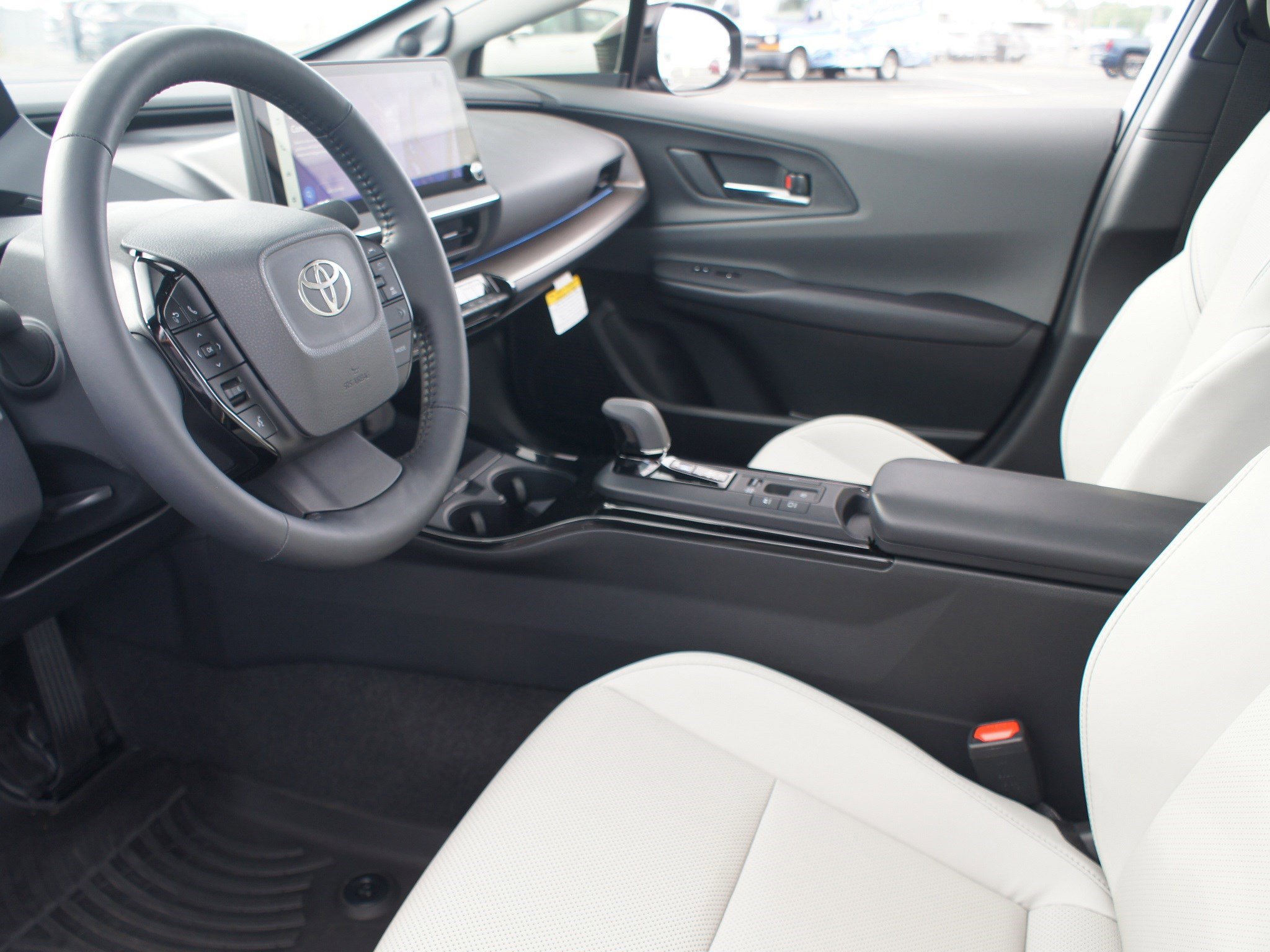 Used 2024 Toyota Prius Limited w/ Limited Premium Package FWD image 14