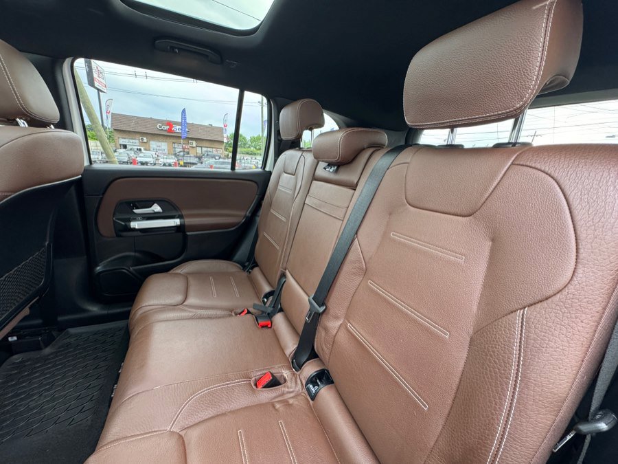 Used 2020 Mercedes-Benz GLB 250 4MATIC image 27