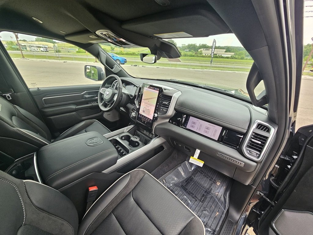 New 2025 RAM 1500 Laramie image 28