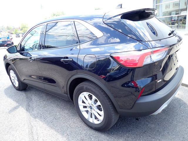 Used 2021 Ford Escape SE image 3