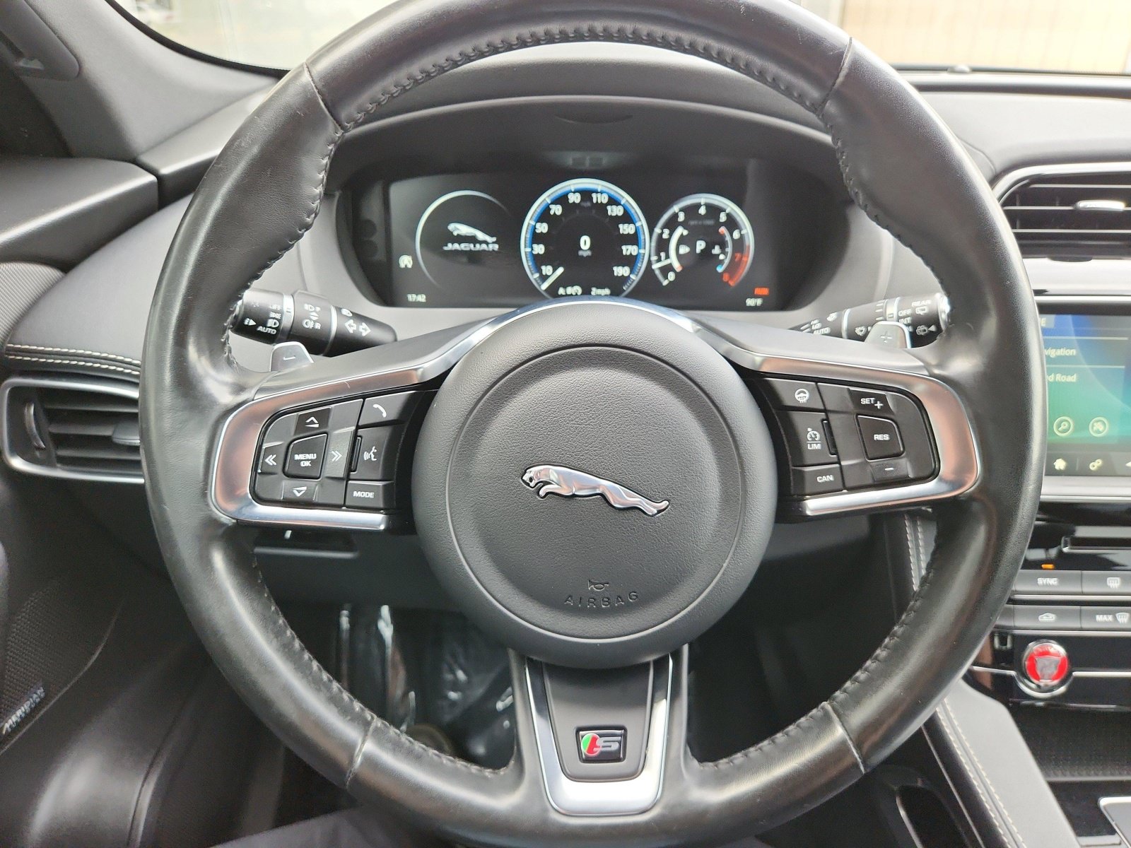 Used 2018 Jaguar F-PACE S AWD/4WD image 7