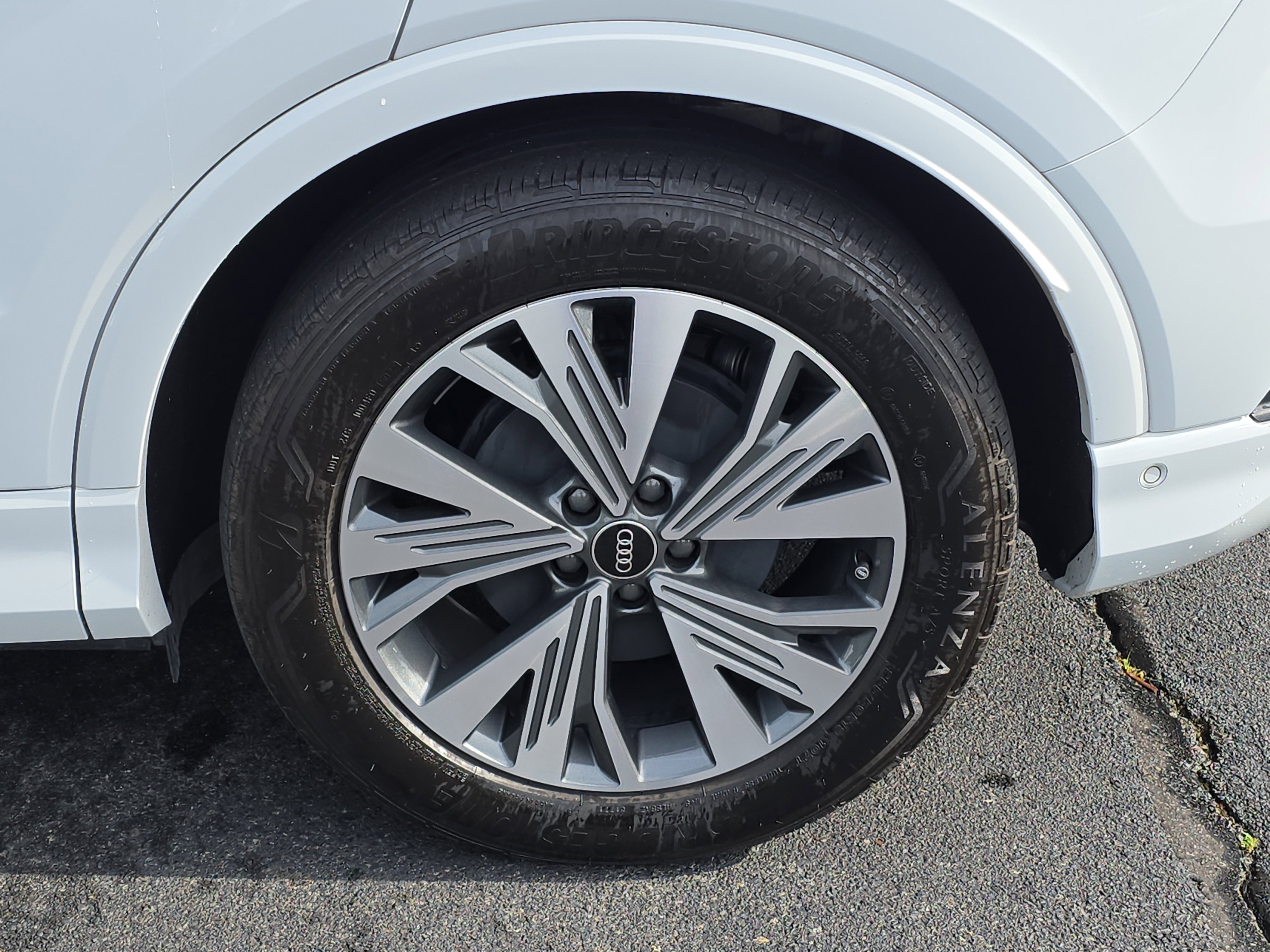 Used 2023 Audi Q4 e-tron Premium Plus w/ Premium Plus RWD image 32