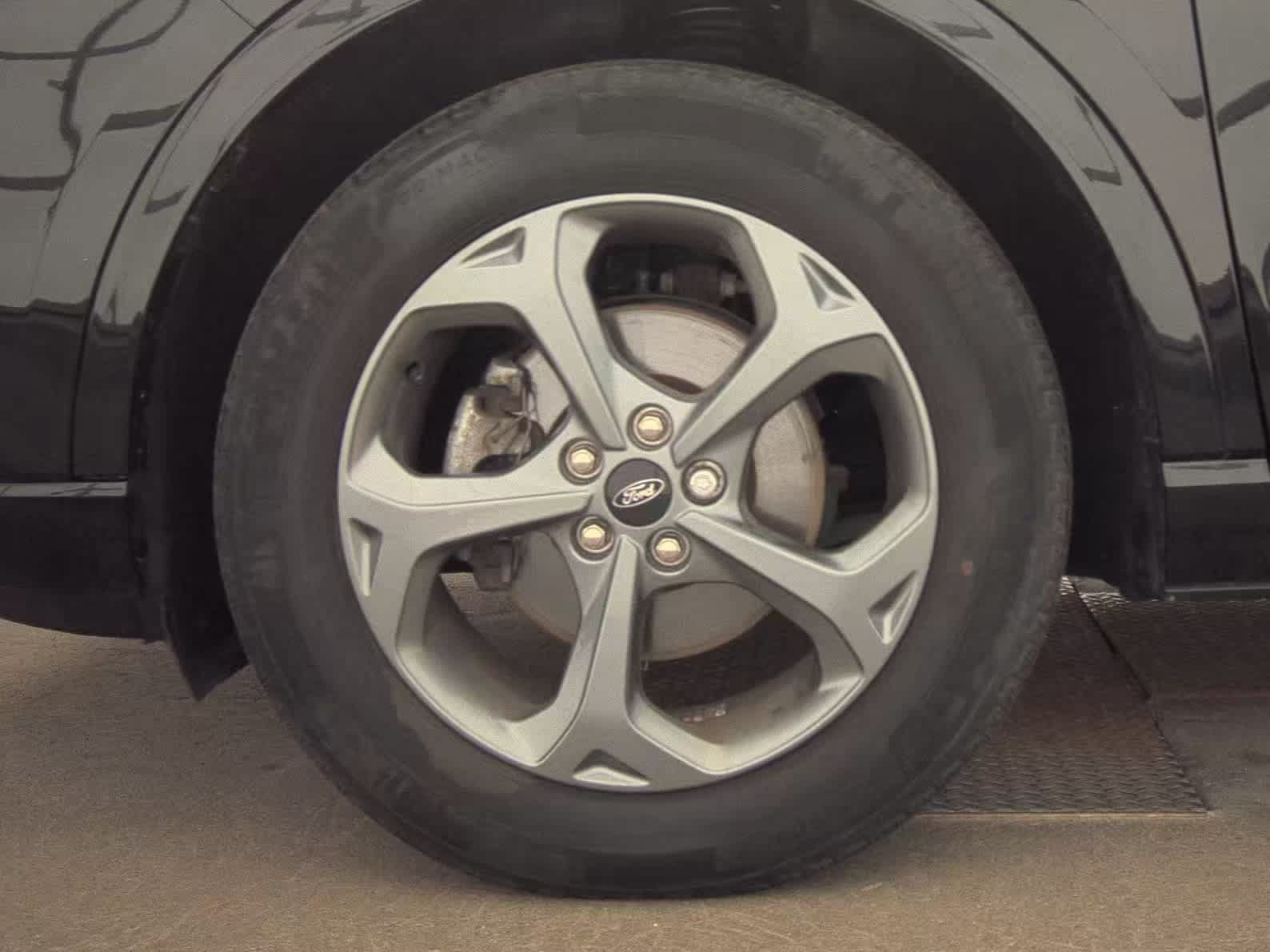 Used 2023 Ford Escape ST-Line w/ Tech Pack #1 AWD/4WD image 9