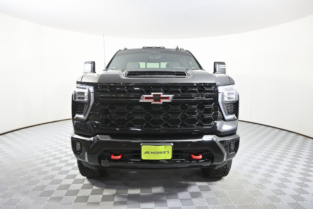 Used 2025 Chevrolet Silverado 2500 ZR2 w/ Technology Package image 11