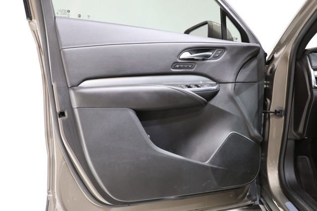 Used 2020 Cadillac XT4 Premium Luxury w/ Technology Package FWD image 18