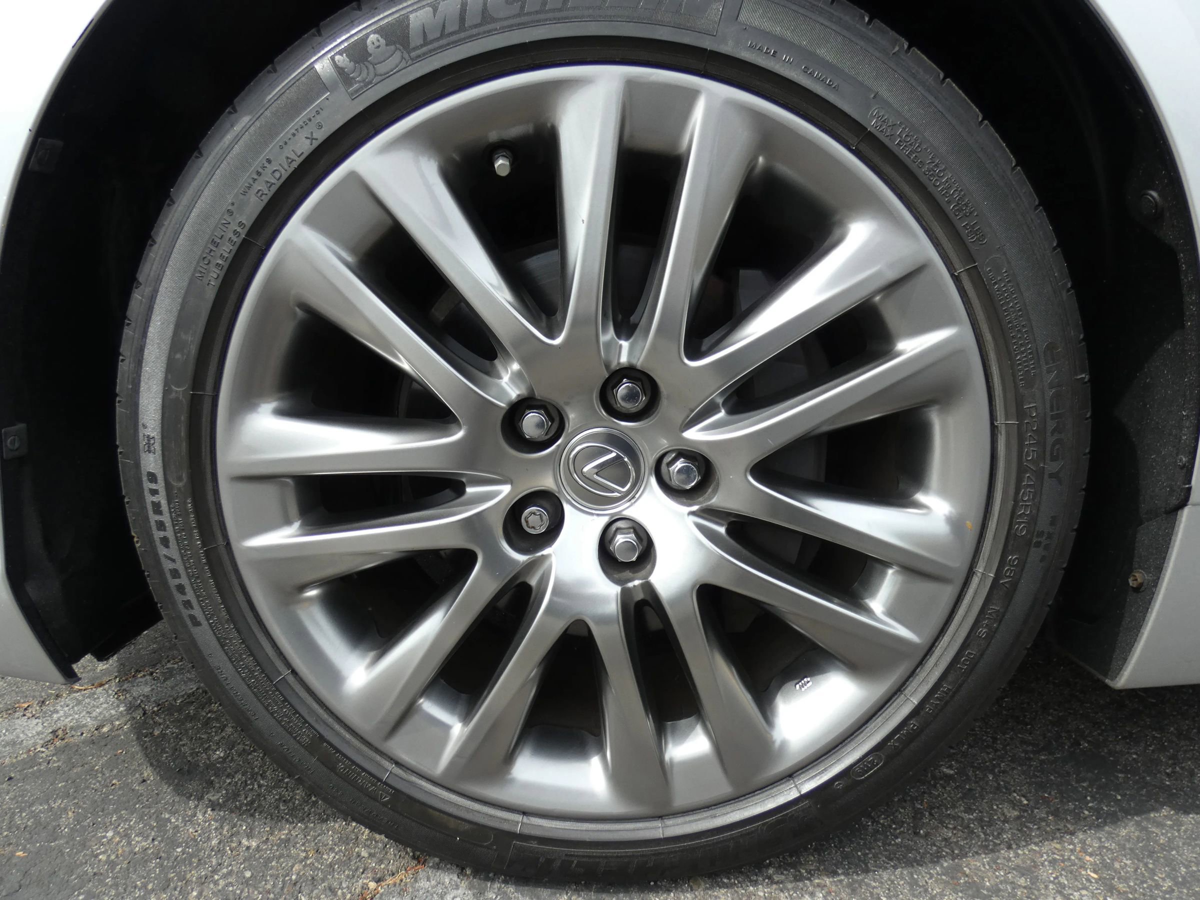 Used 2016 Lexus LS 460 w/ Comfort Package image 11