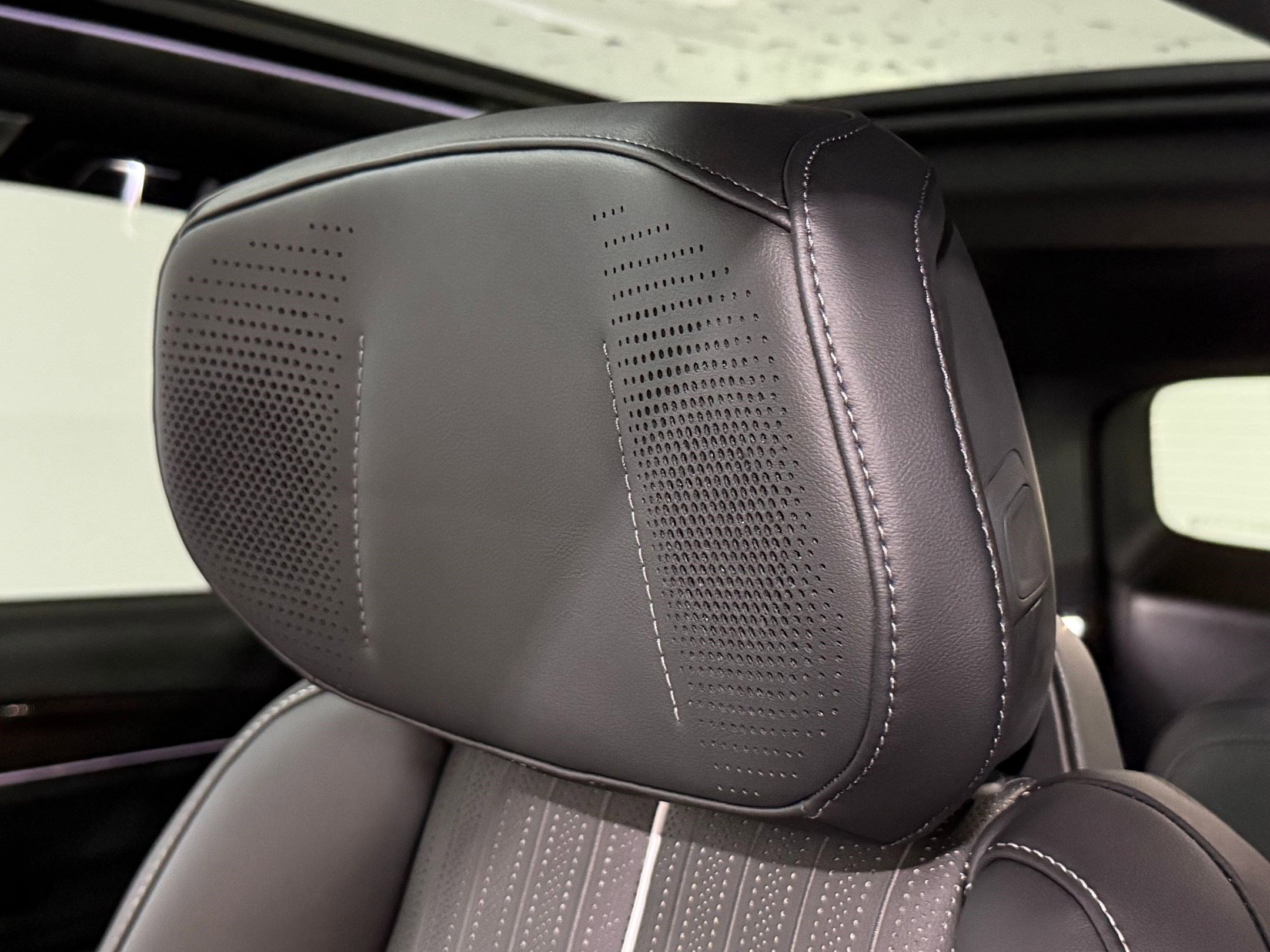 New 2026 Cadillac Vistiq Sport image 26