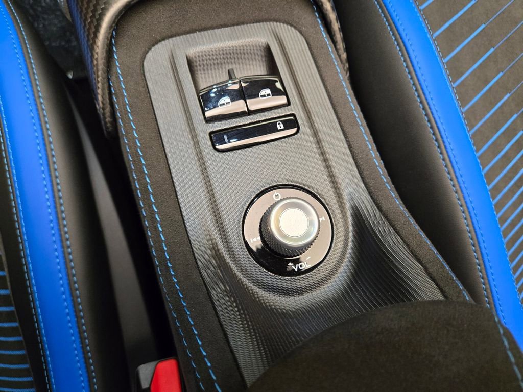 Used 2023 Maserati MC20 Spyder image 36