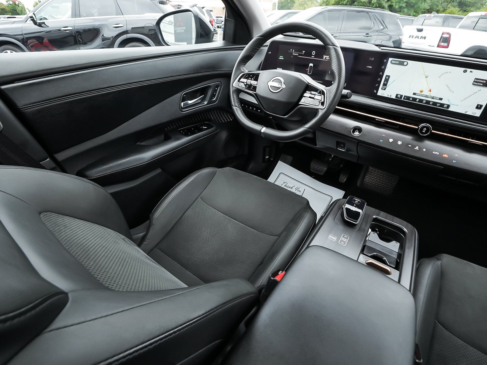 Used 2025 Nissan Ariya AWD image 42
