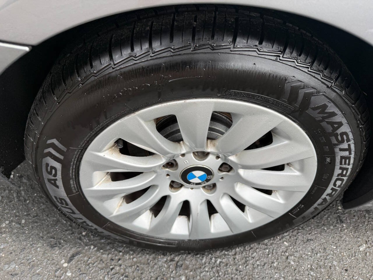 Used 2009 BMW 328i xDrive Sedan AWD/4WD image 11