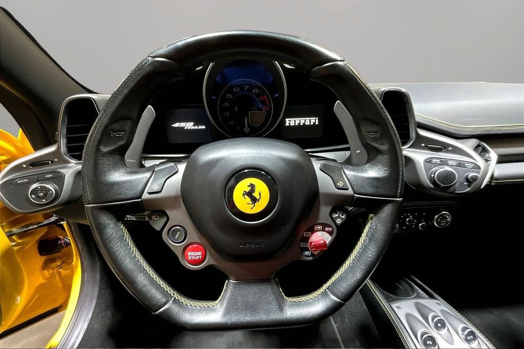 Used 2013 Ferrari 458 Italia Coupe RWD image 9