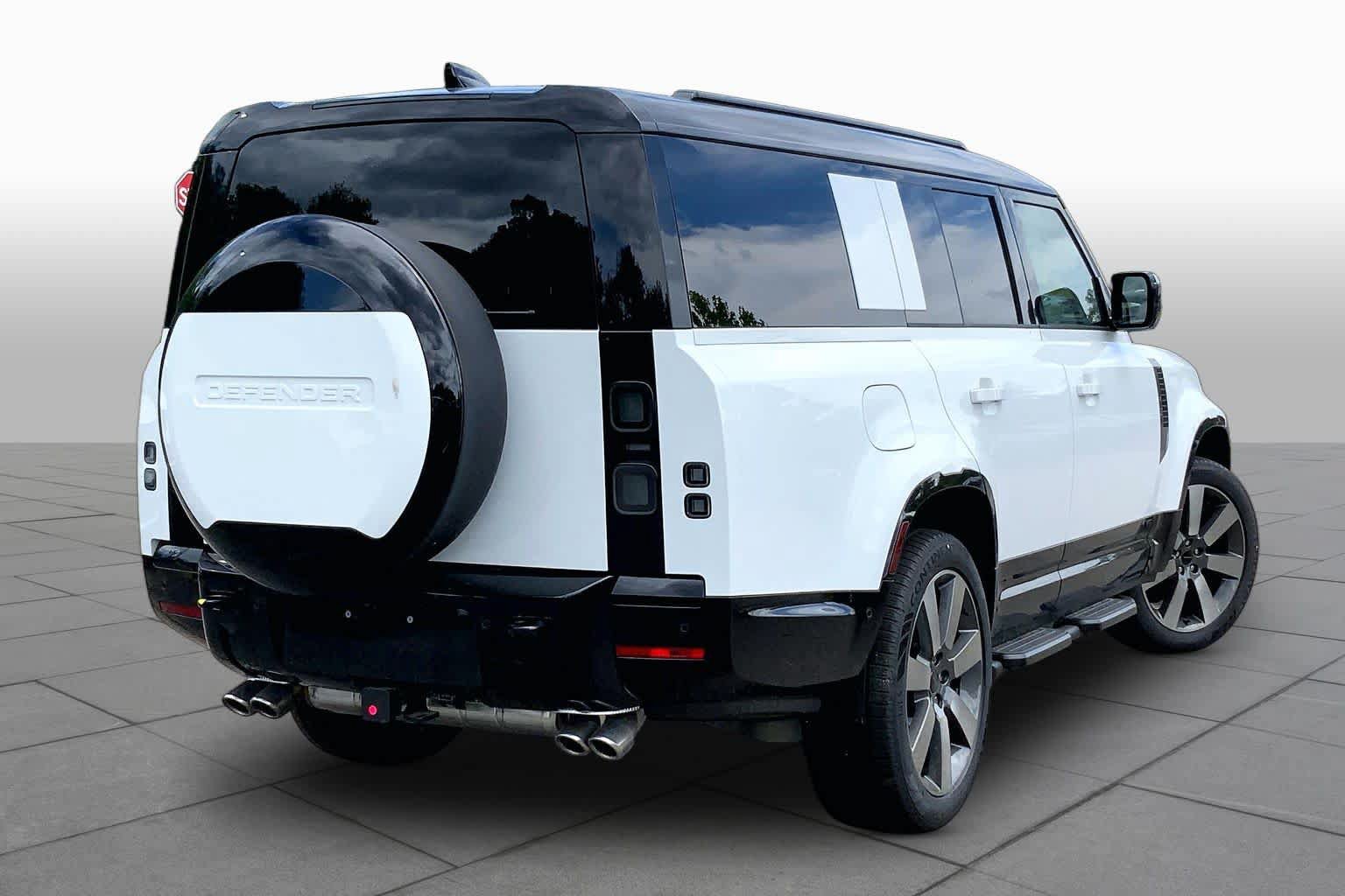 New 2026 Land Rover Defender 130 V8 AWD/4WD image 3