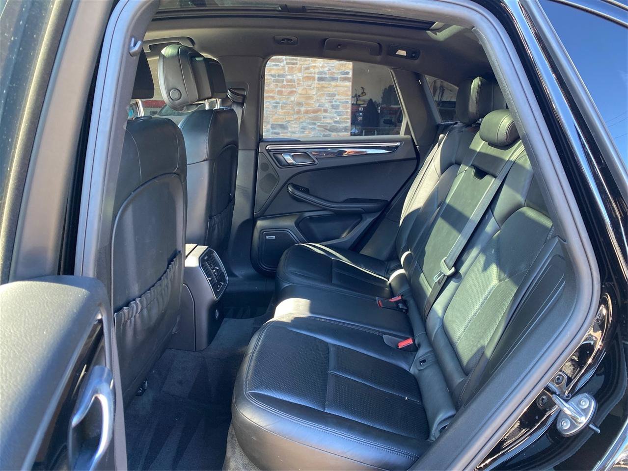 Used 2018 Porsche Macan S AWD/4WD image 10