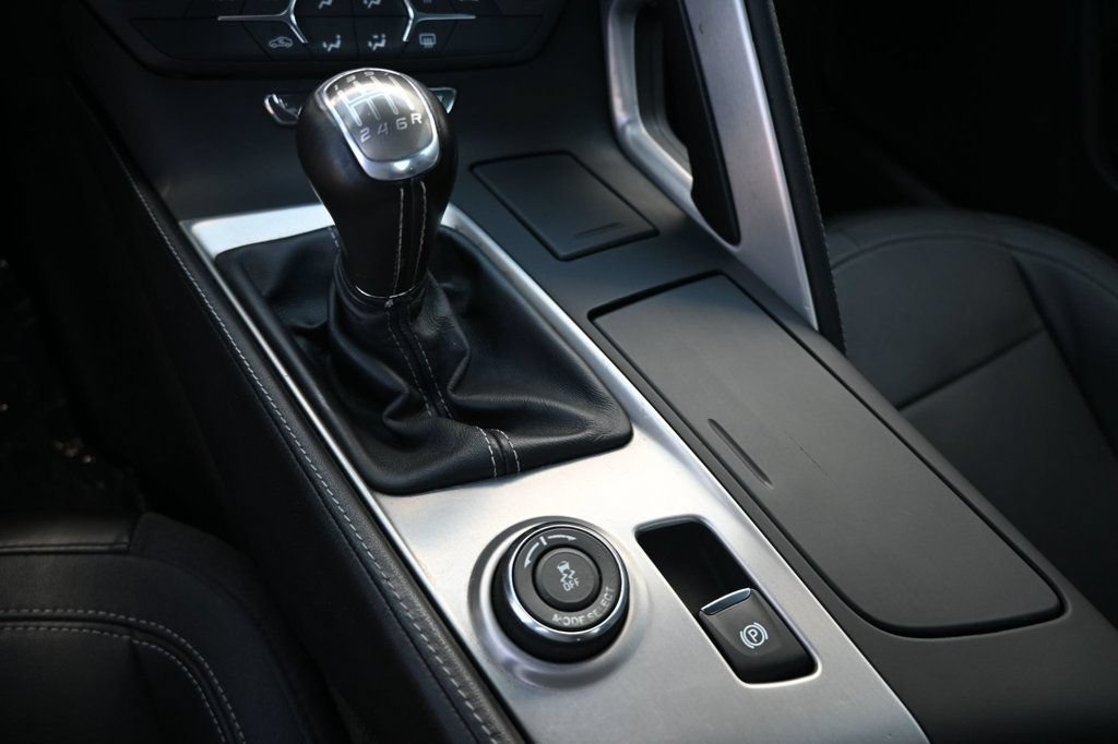 Used 2016 Chevrolet Corvette Stingray Coupe RWD image 16