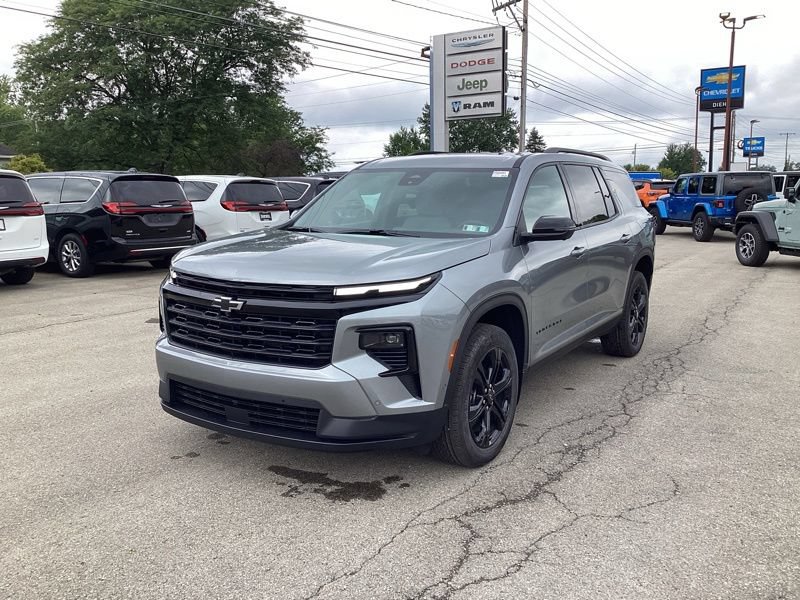 New 2027 Chevrolet Traverse LT w/ Enhanced Driving Package AWD/4WD image 3