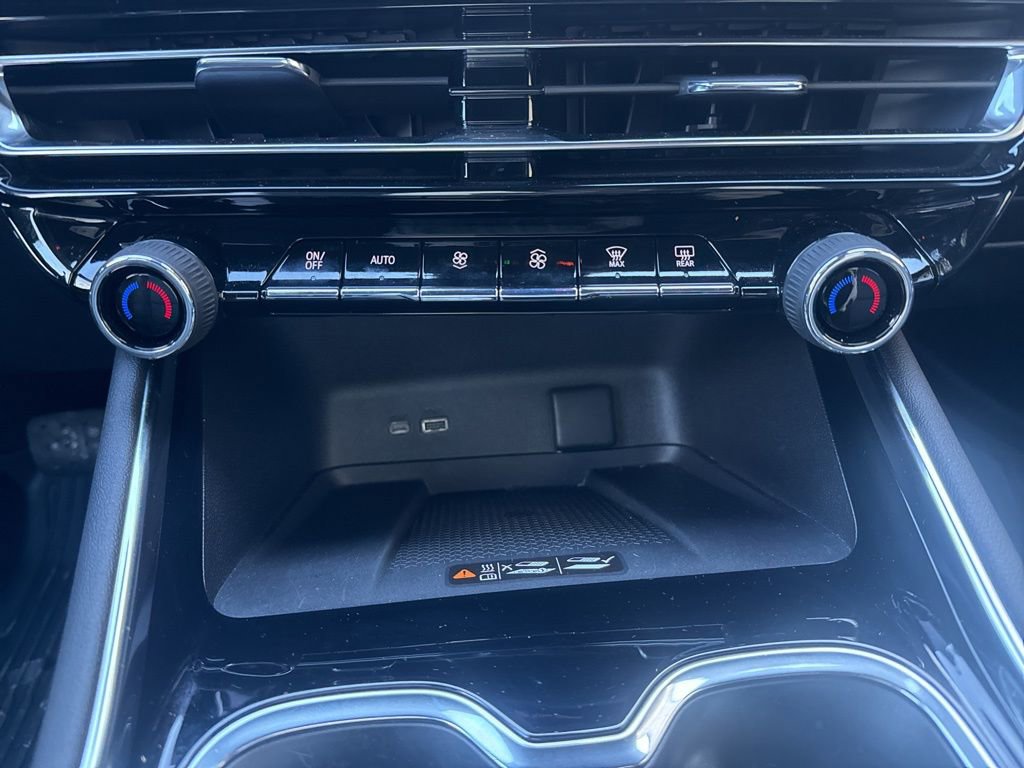 New 2026 Chevrolet Traverse LT w/ Midnight/Sport Edition image 36