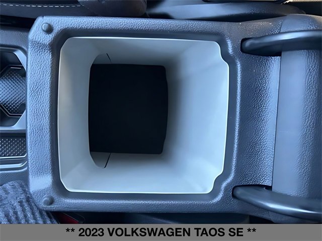 Used 2023 Volkswagen Taos SE w/ Panoramic Sunroof Package image 33