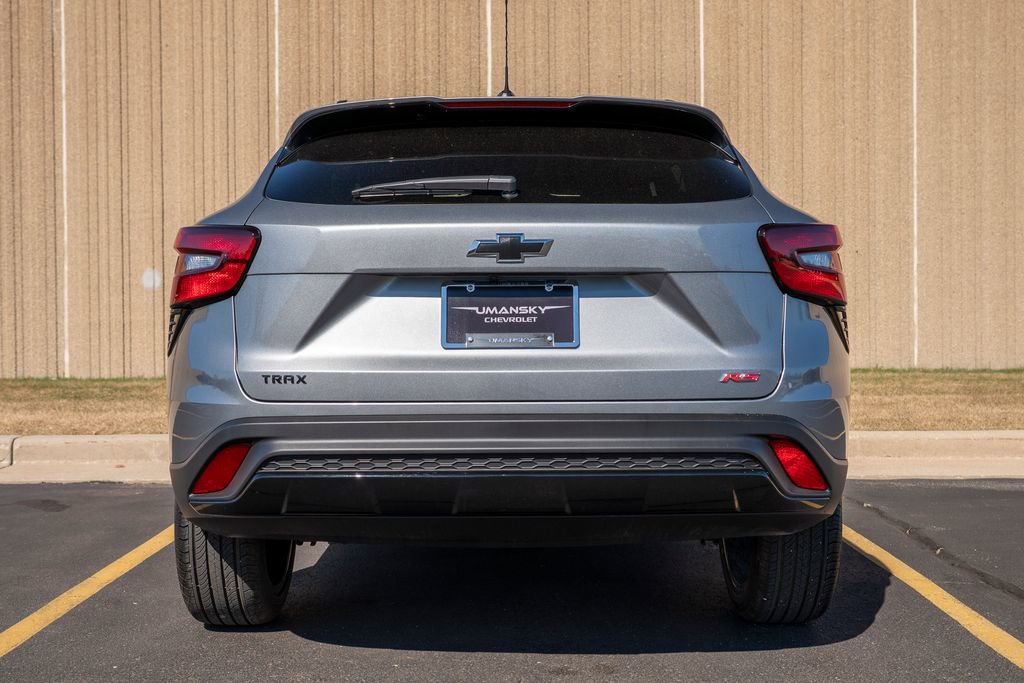 Certified 2026 Chevrolet Trax RS image 8