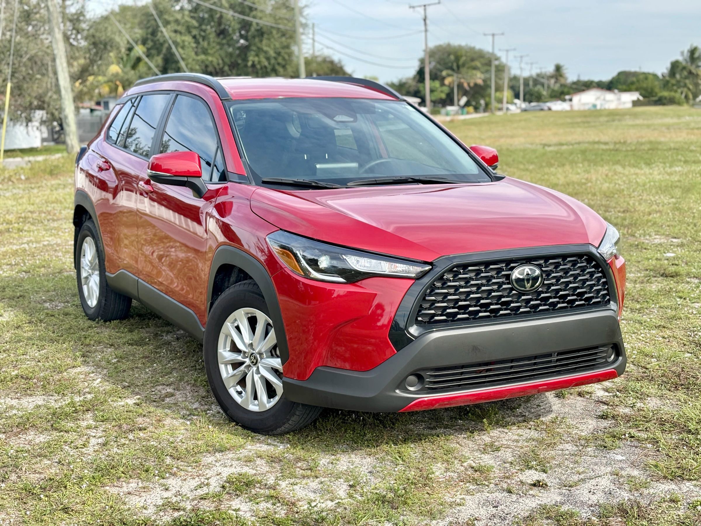 Used 2024 Toyota Corolla Cross LE image 3