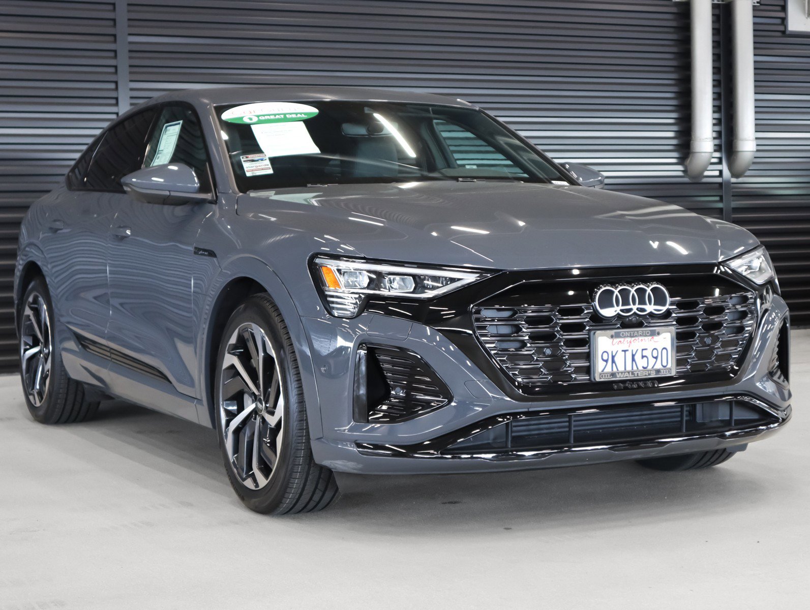 Used 2024 Audi Q8 e-tron Premium Plus image 12