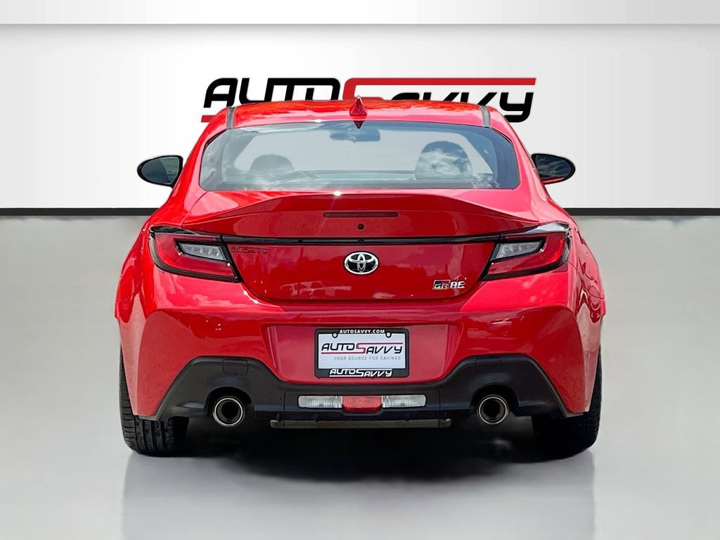 Used 2025 Toyota GR86 Premium w/ ALL Weather Mat Package (TMS) RWD image 6