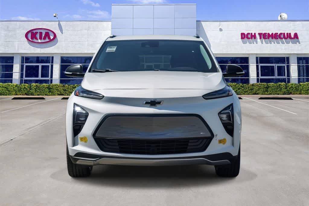 Used 2022 Chevrolet Bolt EUV LT w/ Driver Confidence Package FWD image 2