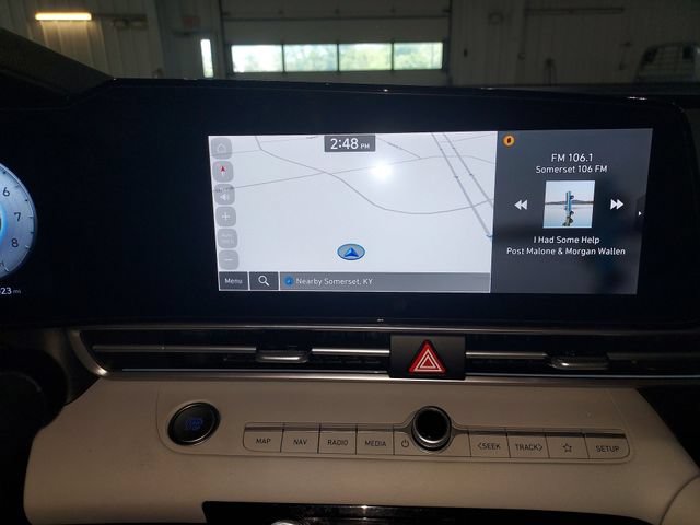 Used 2024 Hyundai Elantra Limited FWD image 24