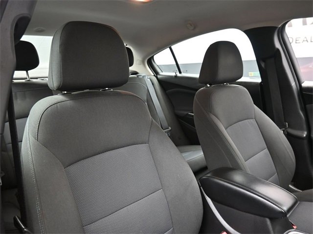 Used 2018 Chevrolet Cruze LT image 20